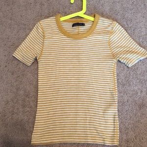 White and yellow striped t-shirt